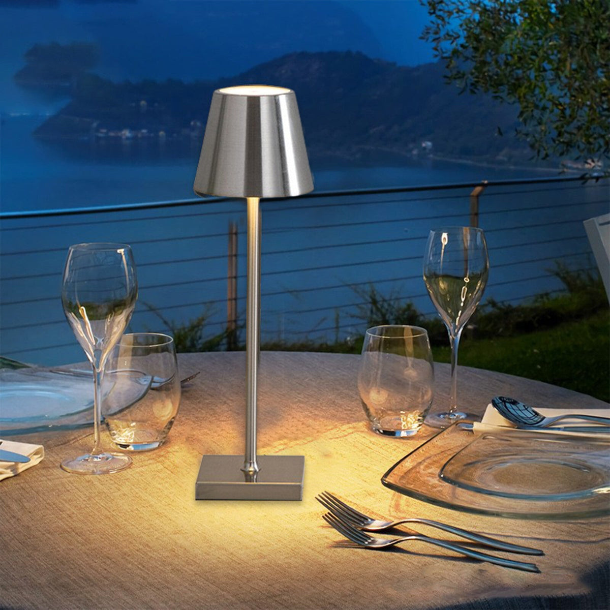 Kabellose Touch-Tischleuchte aus Metall in Silber – Bild 5