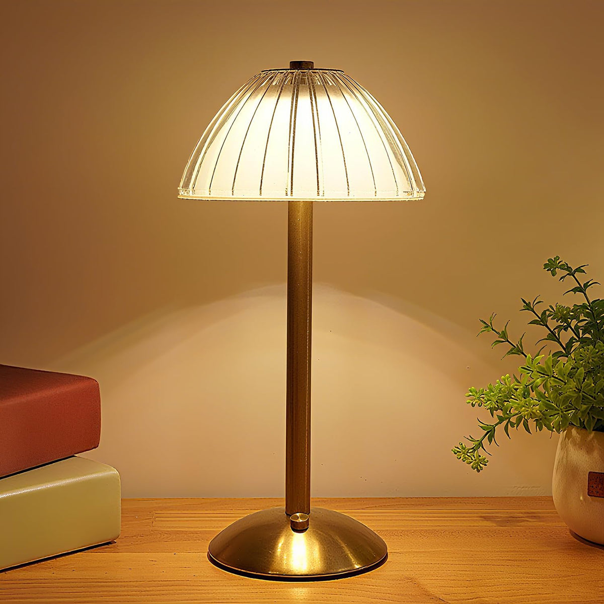 Kabellose Tischleuchte mit Kristallschirm und Touch-Dimmer